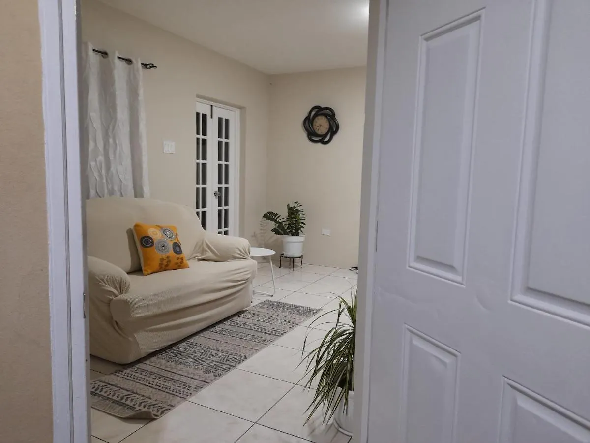 Holiday home Ultimate Chill Brown'S Town Villa Browns Town